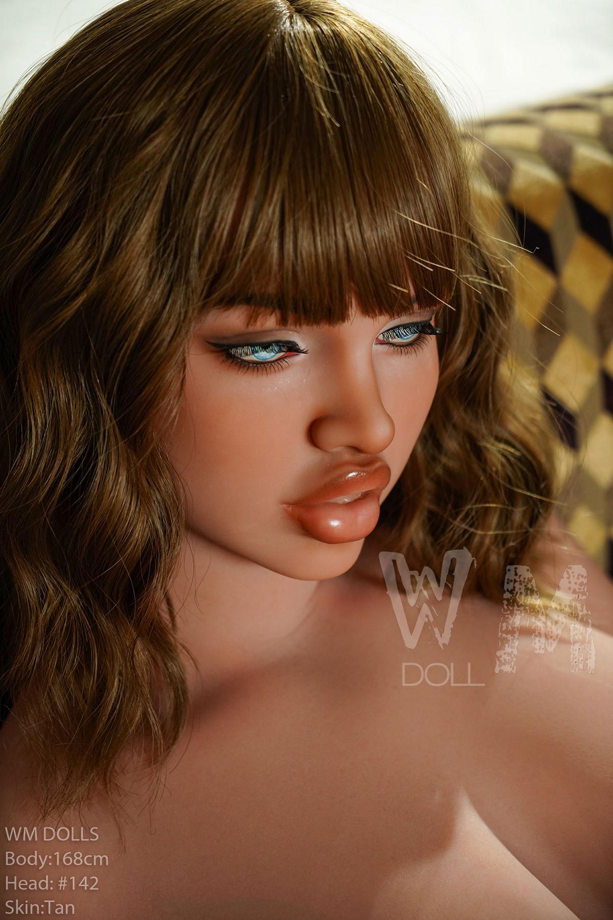 Sex doll Ellie | Premium sex doll with thick lips 